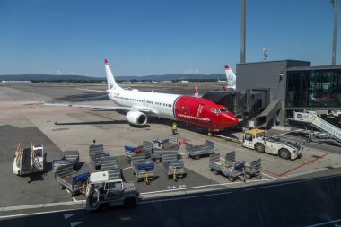 Oslo Havalimanı Park edilmiş uçak