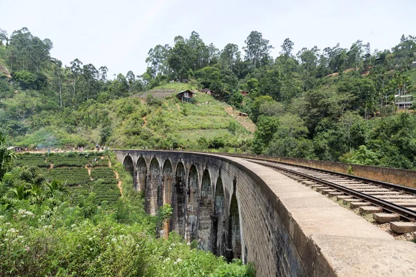 Famoso puente de nueve arcos en Demodara, Sri Lanka — Foto de Stock