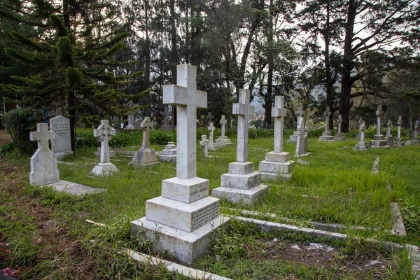 Cemitério em Nuwara Eliya, Sri Lanka — Fotografia de Stock