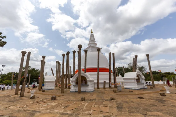 Thuparamaya buddhistischer Tempel in anuradhapura, sri lanka — Stockfoto