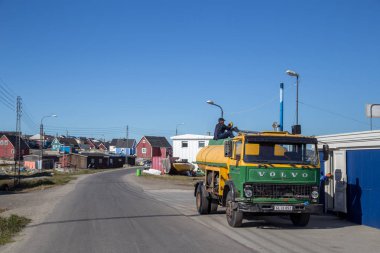 Qeqertarsuaq, Grönland Benzin tankeri