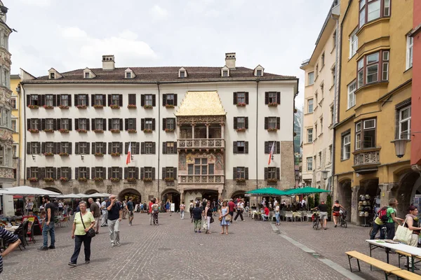 Techo de Oro en la histórica ciudad de Innsbruck, Austria — Foto de Stock