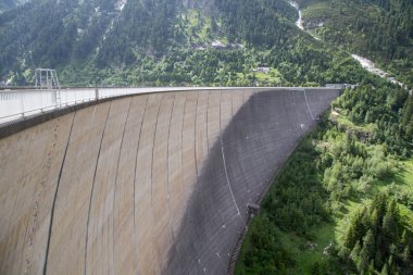 Avusturya'da Schlegeis Barajı