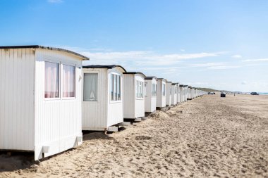 Beyaz plaj kabin lokken Beach