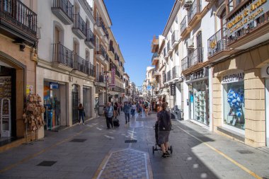 Alışveriş caddesi-Ronda