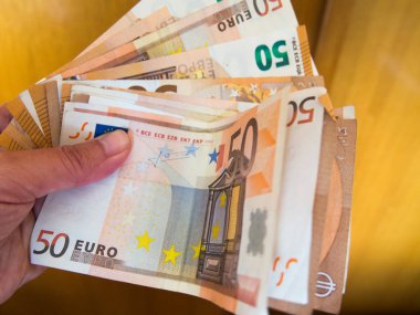 El ile 50 Euro banknot Grup