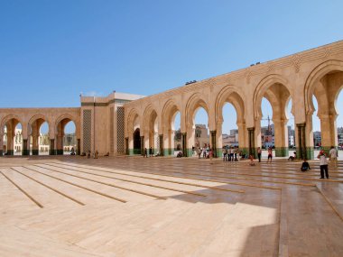 6 Ekim 2013 - Casablanca Morocco - insanlar cami Hassan II Casablanca Morocco