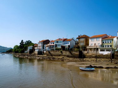 A Coruna - İspanya köyde redes