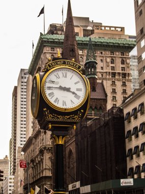 New York, Amerika Birleşik Devletleri - 7 Kasım 2018-Trump Tower saatinde