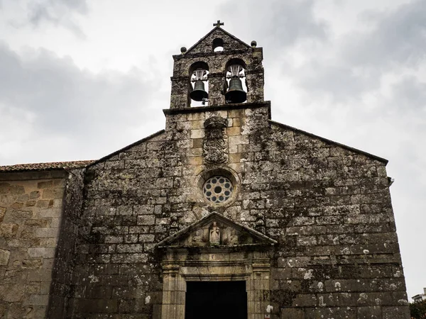 Santa Maria dawnego Kościoła w Puebla del Caramiñal (Hiszpania) — Zdjęcie stockowe