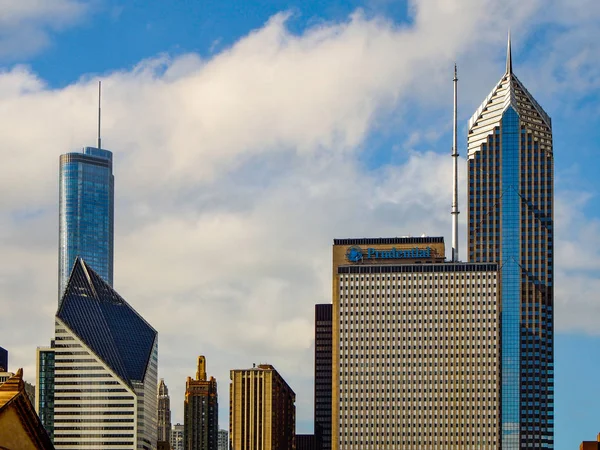 Chicago, Amerika Birleşik Devletleri-Mayıs 11, 2015-Chicago binaları — Stok fotoğraf