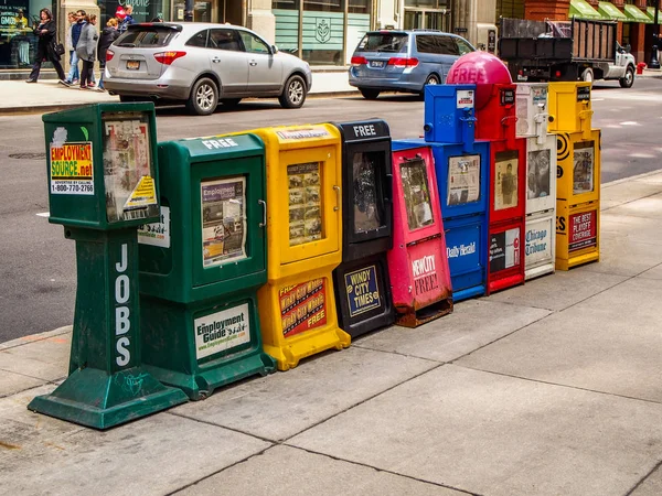 Chicago, Förenta staterna-13 maj, 2015-tidnings automater machin — Stockfoto