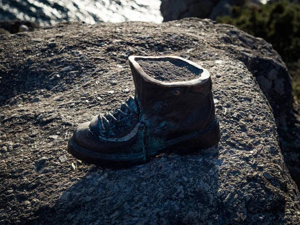 Finisterre-Spanje 31 augustus 2019-pelgrims boot monument — Stockfoto