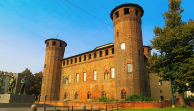 Torino, İtalya, 21 Ekim 2018.Palazzo Madam Turin, Kuzey İtalya saray gibi. Hala bir kale 15 görünümünü taşıyan ilk Senato İtalyan Kingdom.The arka alanının düşünüyordu. Sa nın bir parçası olarak bir Unesco Dünya miras alanı olduğunu