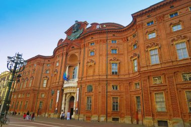 Torino, İtalya, 21 Ekim 2018.Palazzo Carignano, bir tarihi şehir merkezi, Torino, Piedmontese Barok mimarisinin güzel bir örneğini inşa ediyor. İtalya Krallığı (1861-1864) ilk meclisin tarihi koltuk oldu. Bir parçasıdır 