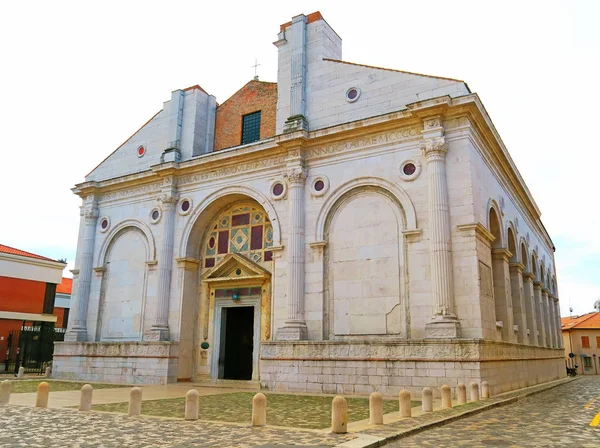 Tempio Malatestiano,リミニ,イタリア — ストック写真