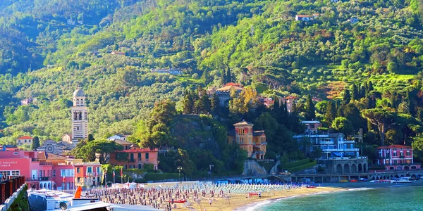 Panorama van Levanto, Ligurië, Italië — Stockfoto