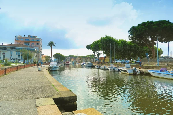 Burlamacca canal in Viareggio, Italy — Stock Photo, Image
