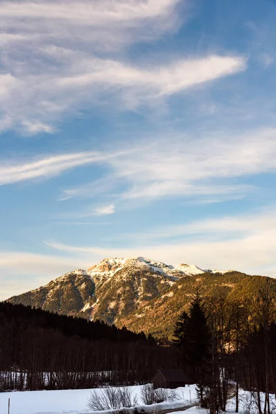 Styria 'daki dağlar Kötü Mitterndorf Alpleri' nin günbatımı