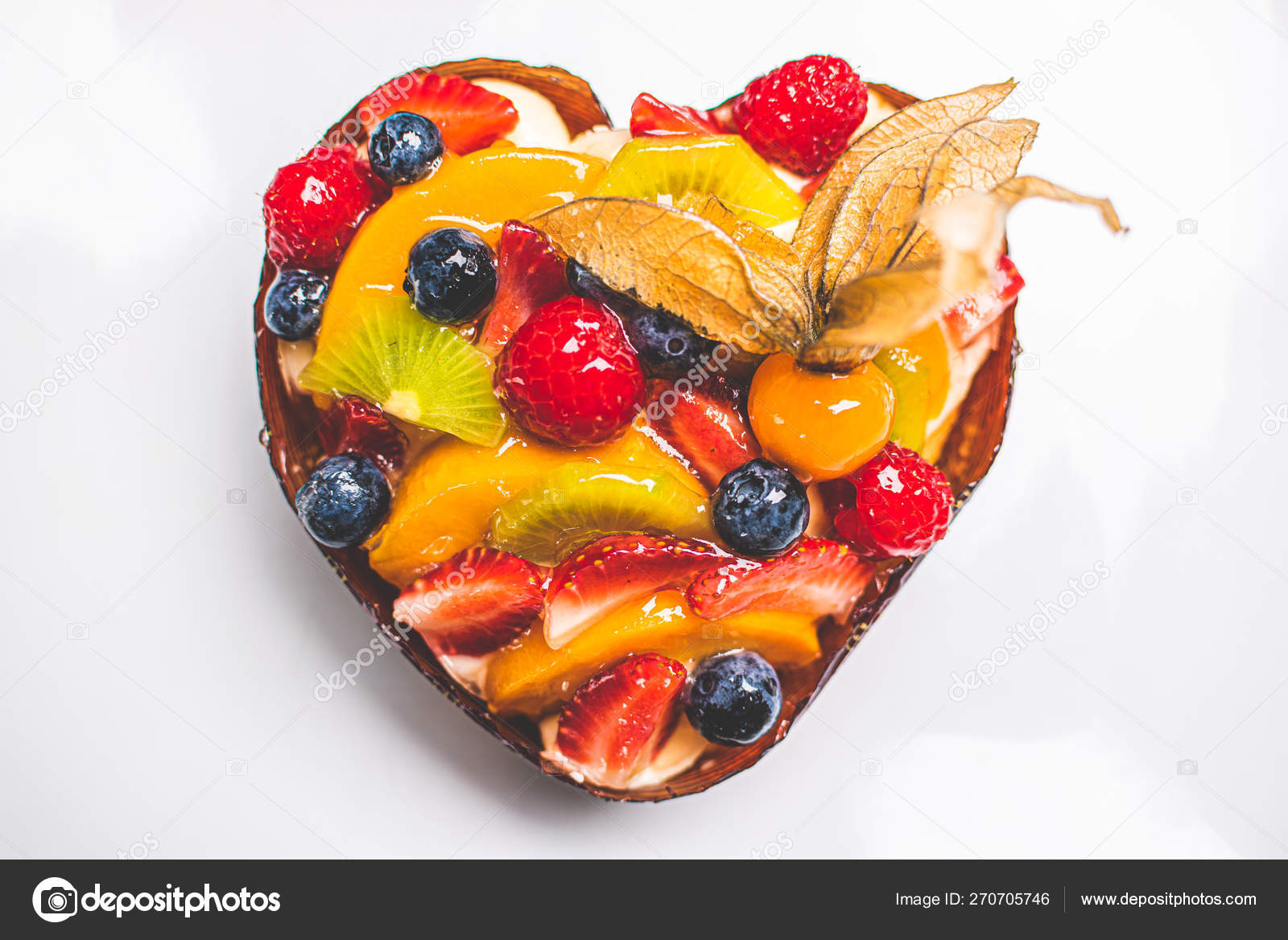 Gateau Eponge De Fruits En Forme De Coeur 2 Image Libre De Droit Par Iciakp C Gateau Eponge De Fruits En Forme De Coeur 2 Image Libre De Droit Par Iciakp C