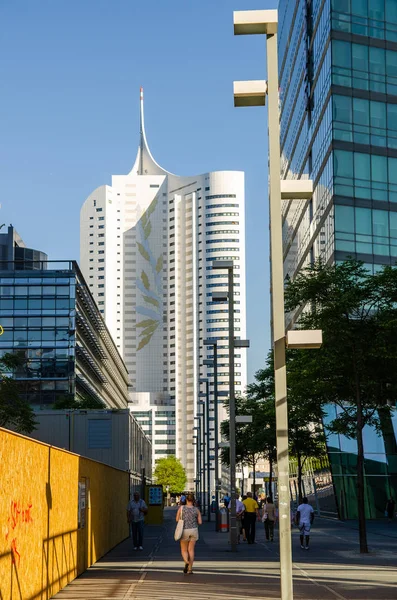 Blick ins moderne hochhaus wien — Stockfoto