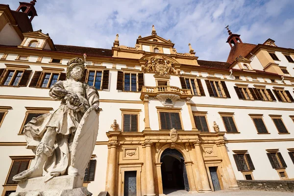 Vista en Eggenberg Palace, famoso destino turístico en Estiria . —  Fotos de Stock