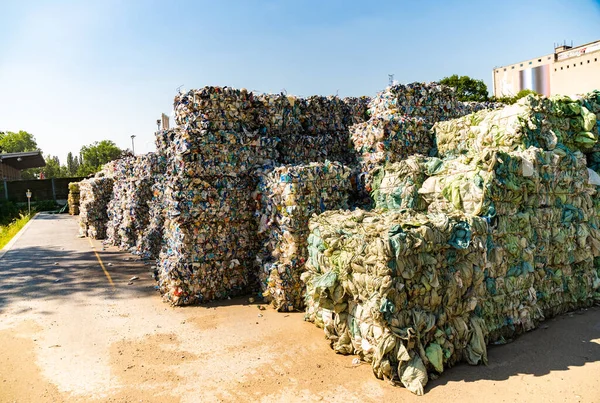 Plastica Cernita Pronta Spedizione Aziende Specializzate Nel Trattamento Dei Rifiuti — Foto Stock