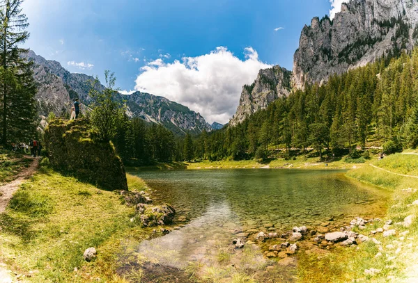 Ein schöner See namens Grüner See in Österreich. — Stockfoto