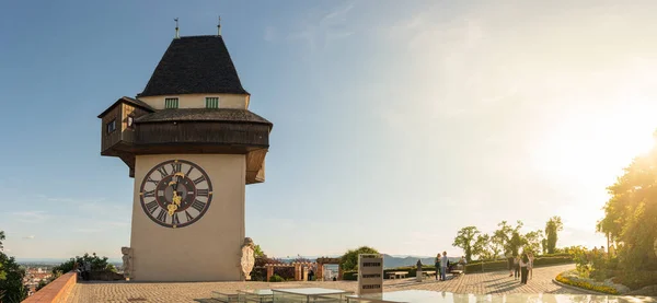 Graz Oostenrijk 2020 Klokkentoren Uhrturm Stad Beroemde Historische Structuur Zomerdag — Stockfoto