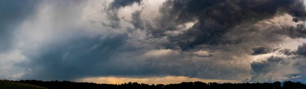 Stormig Och Dramatisk Himmel Panorama Över Landsbygden Vädertema — Stockfoto