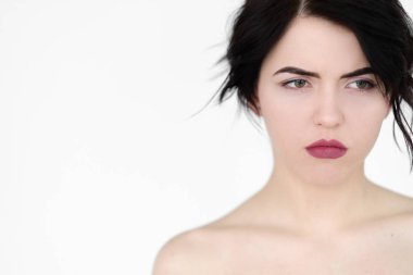 duygu yüz ciddi düşünceli kadın odaklı