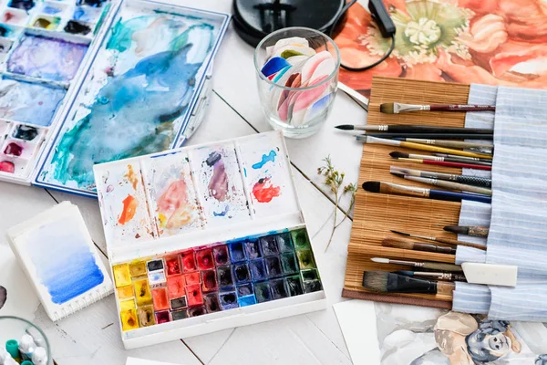 Artist brushes set leisure painting hobby tools — Stock Photo, Image