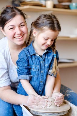 Çocuk hobi yaratıcı seramik eğlence sanat kız kil