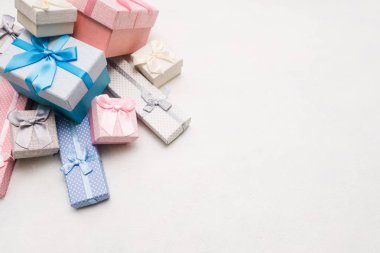 ürün yelpazesine hediye kutusu mevcut alışveriş satış indirim