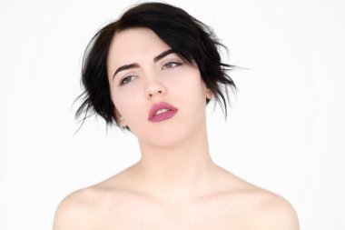 duygu üzgün depresif kasvetli düşük ruh kadın yüz