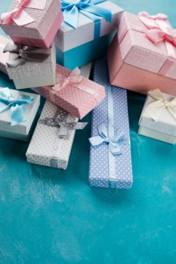 ürün yelpazesine hediye kutusu mevcut alışveriş satış indirim