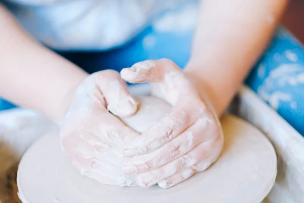 Pottery handcraft hobby hands shape clay wheel — Stock Photo, Image