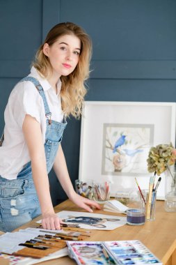 resim sanat sınıf öğretmeni suluboya çizimi