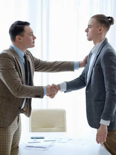 Handshake recrutamento de trabalho contratação de carreira profissional — Fotografia de Stock