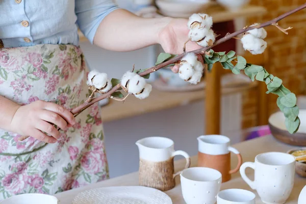 Natuurlijke eco rustieke decor handgemaakt servies ontwerp — Stockfoto