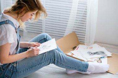 kendini ifade kız resim çizim sanat yaşam tarzı