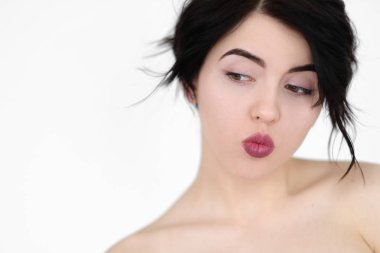 duygu oynak cilveli yaramaz kadın yüz