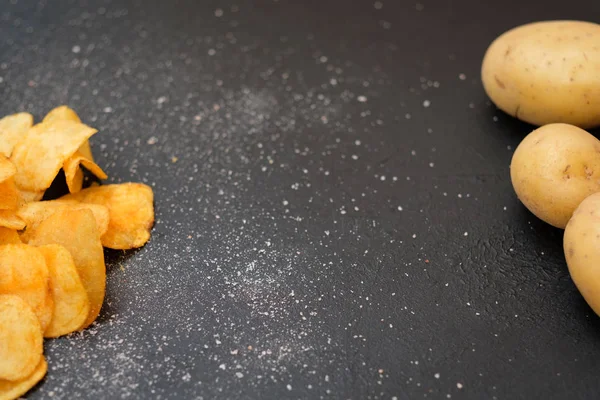 Τρόφιμα Πικάντικα πατατάκια σπιτικά πατατάκια φυσική — Φωτογραφία Αρχείου
