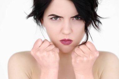 duygu yüz kızgın kızgın çapraz öfkeli yumruk sıkılı