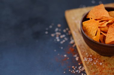 tortilla cips cips gıda net dilimleri kase kurulu