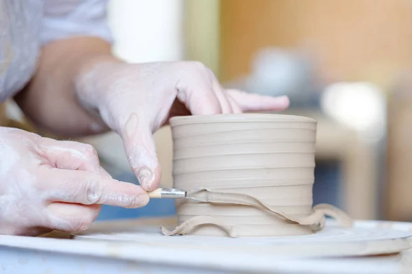 Ceramiki kursy hobbystyczne handmade warsztaty gliny — Zdjęcie stockowe
