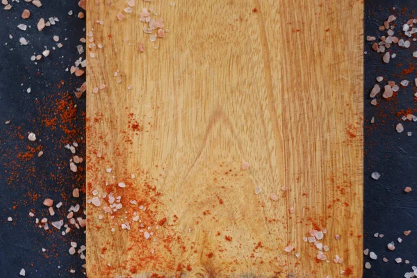 Deska do krojenia drewniana jeść sól pieprz jedzenie kuchnia — Zdjęcie stockowe