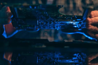 bilgisayar donanım mühendisi elektronik bileşen