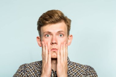 şok suskun hayretler adam şoka uğrattı.