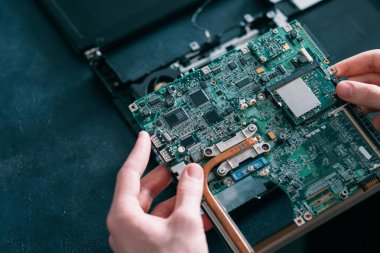 Mikroelektronik tamir dükkanı laptop anakart